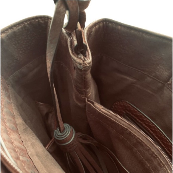 Elegant Brown Leather Tote Bag - Picture 10 of 12